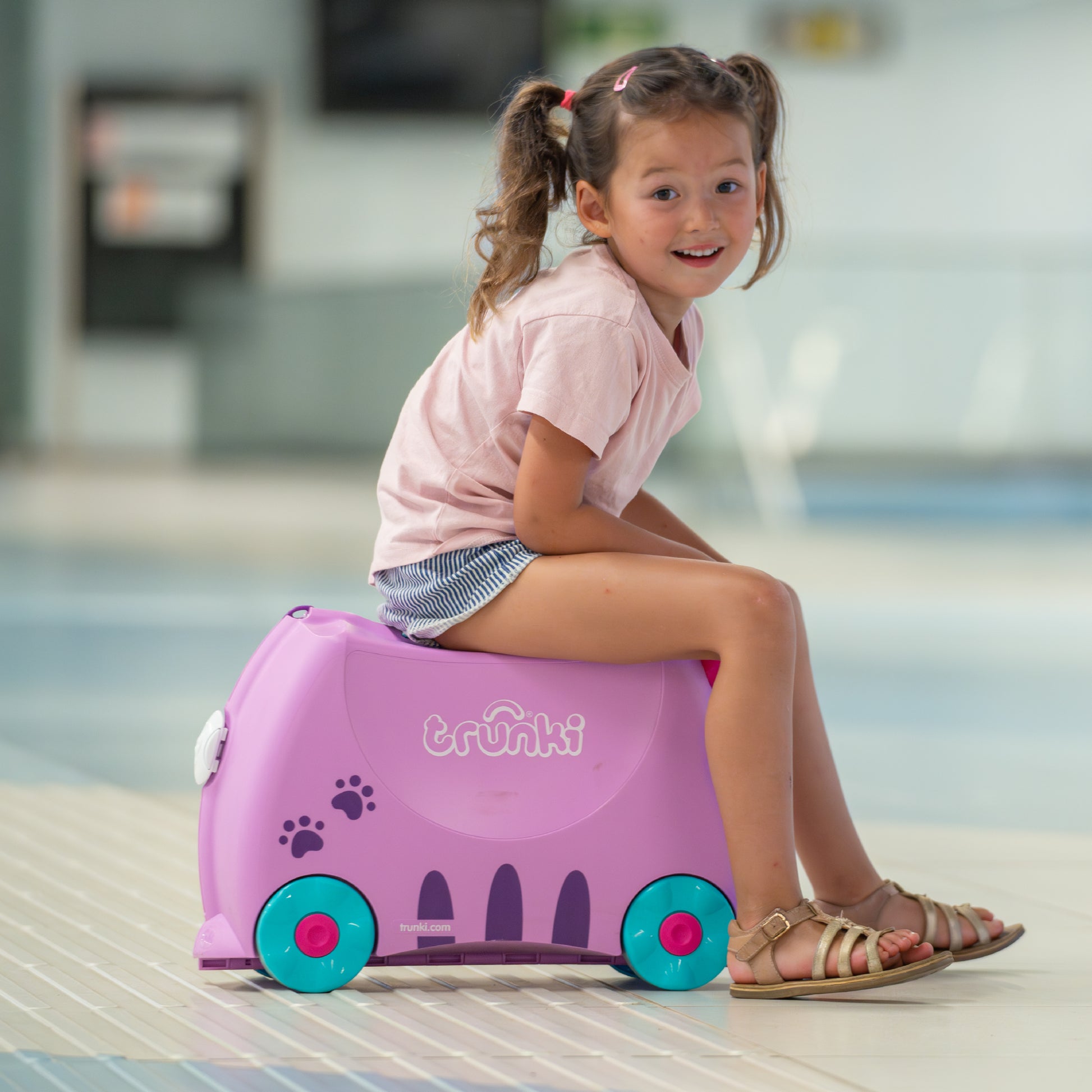 Cassie-die-Katze-Trunki-bild7